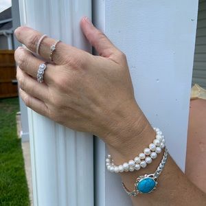 Jewelry - GENUINE DOUBLE STRAND WHITE PEARL BRACELET. Jewelry - GENUINE DOUBLE STRAND WHITE PEARL BRACELET.